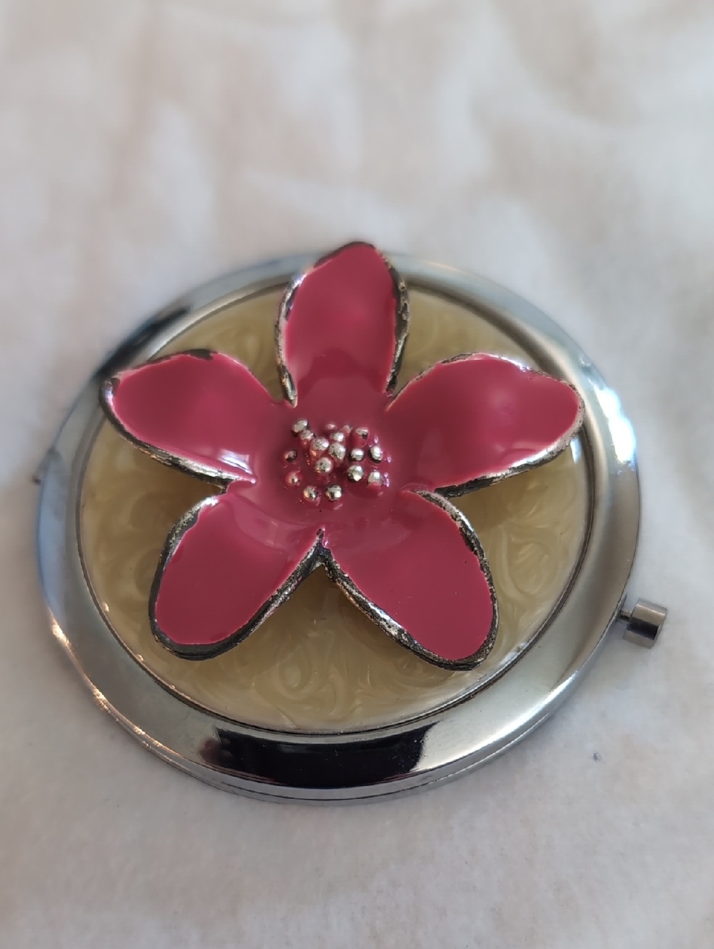 Vintage-Pink Enamel Flower Compact Mirror - Women's Accessories